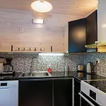 Laehderinne - 2 Bedroom Log Cabin, Private Beach, Wifi & Sauna Puolanka