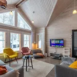 Lähderinne - 2 Bedroom Log Cabin, Private Beach, Wifi&sauna