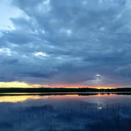 Laehderinne - 2 Bedroom Log Cabin, Private Beach, Wifi & Sauna *