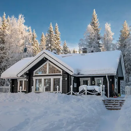 Laehderinne - 2 Bedroom Log Cabin, Private Beach, Wifi & Sauna Puolanka