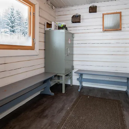 Laehderinne - 2 Bedroom Log Cabin, Private Beach, Wifi & Sauna * Puolanka
