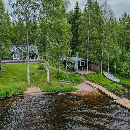 Laehderinne - 2 Bedroom Log Cabin, Private Beach, Wifi & Sauna Dom wakacyjny *