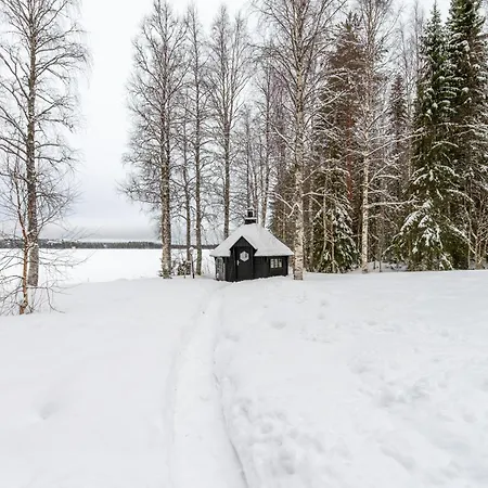 Hébergement de vacances Laehderinne - 2 Bedroom Log Cabin, Private Beach, Wifi & Sauna Puolanka