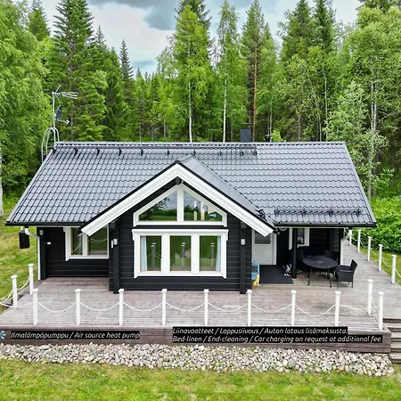 Laehderinne - 2 Bedroom Log Cabin, Private Beach, Wifi & Sauna *