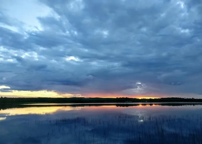 Laehderinne - 2 Bedroom Log Cabin, Private Beach, Wifi & Sauna *