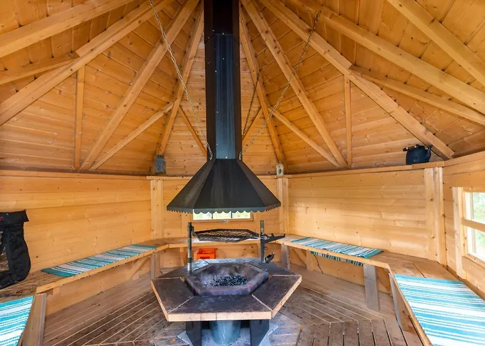 Laehderinne - 2 Bedroom Log Cabin, Private Beach, Wifi & Sauna Casa vacanze