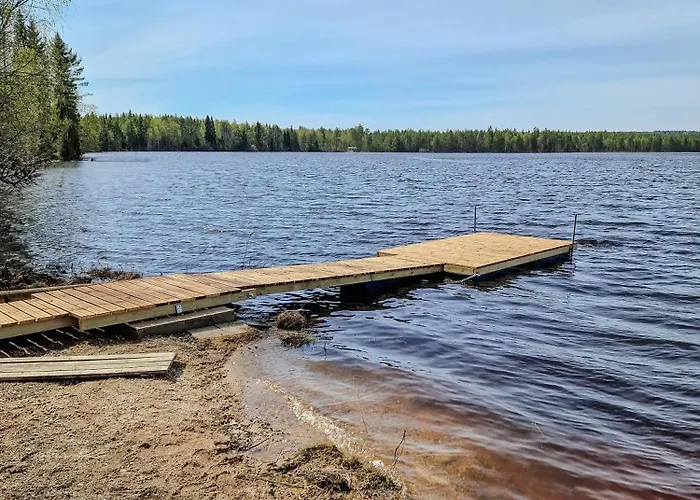 Laehderinne - 2 Bedroom Log Cabin, Private Beach, Wifi & Sauna Casa vacanze *