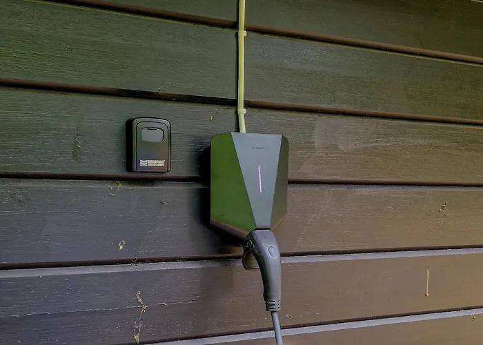 Laehderinne - 2 Bedroom Log Cabin, Private Beach, Wifi & Sauna * Puolanka