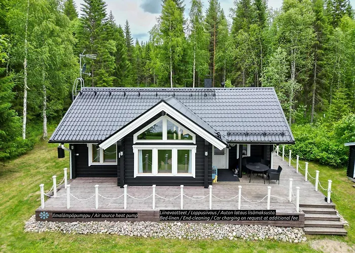 Laehderinne - 2 Bedroom Log Cabin, Private Beach, Wifi & Sauna *